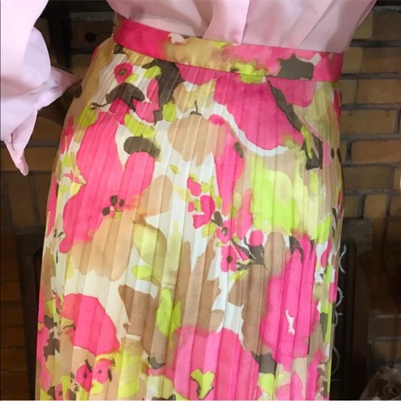 LOFT FLORAL PRINT PINK, YELLOW, TAN & WHITE ACCORDION PLEAT MIDI SKIRT (6) - Picture 8 of 13